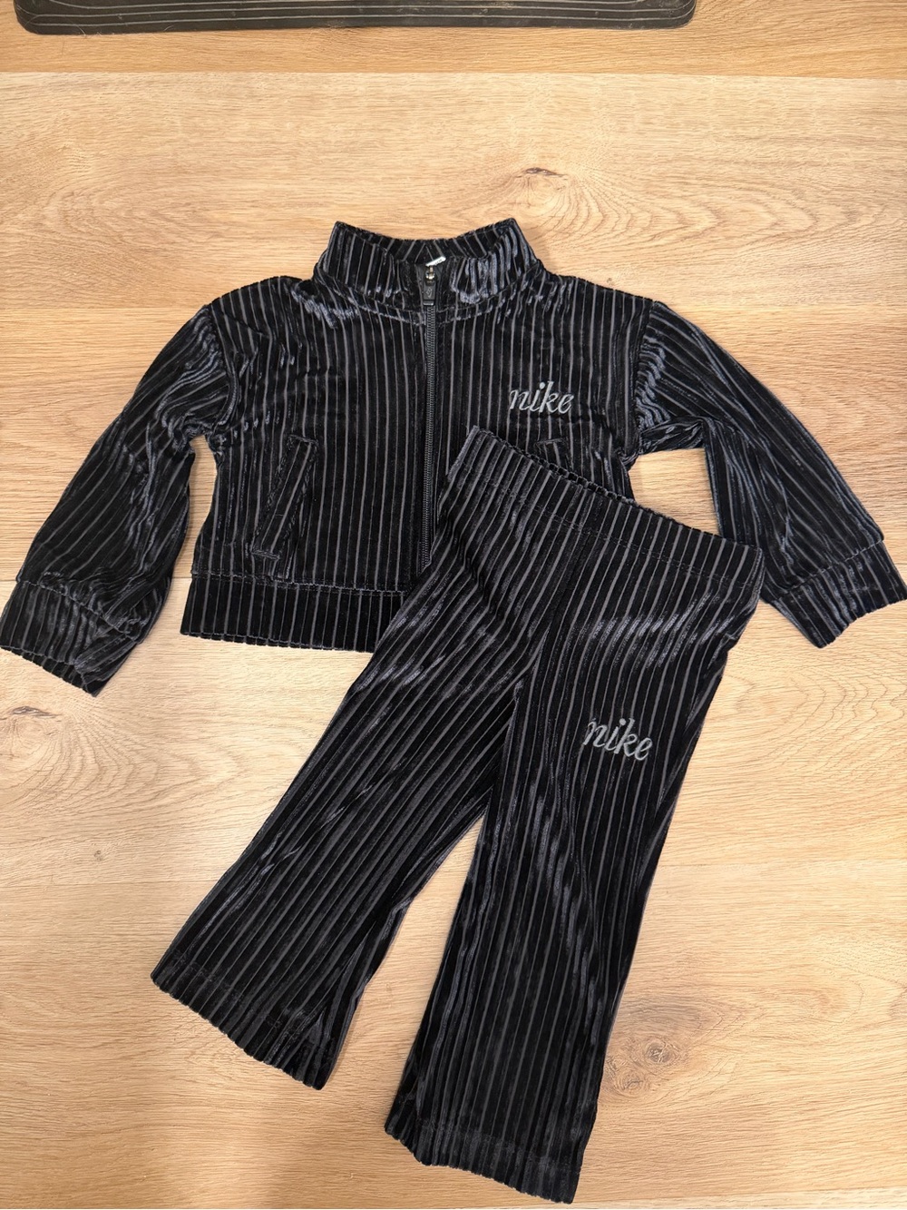Nike Baby Girls Black Ribbed Velvet Two-Piece Sweat Suit